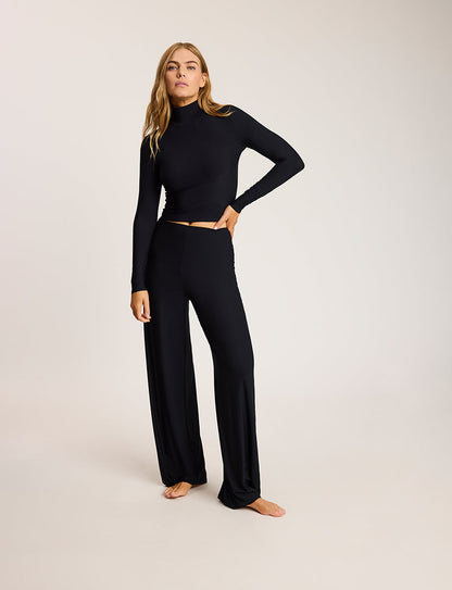 Commando Butter Long Sleeve Cropped Turtleneck